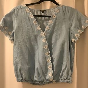 Medium Short Sleeve Flower Embroidered Shirt